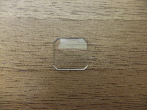 RECTANGLE GLASS - EDGED - .8 THICK - 13.9MM X 12.9MM - LB594