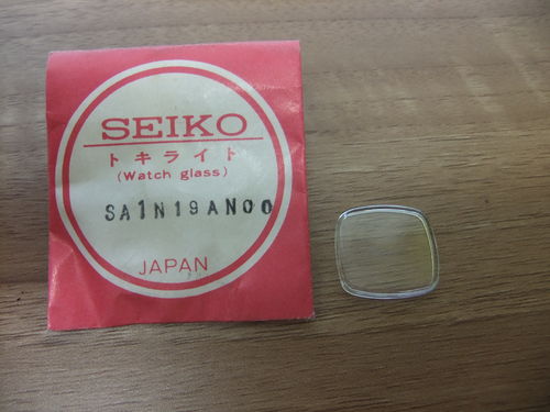 SEIKO ORIGINAL - WALLED SHAPED ACRYLIC - SA1N19AN00